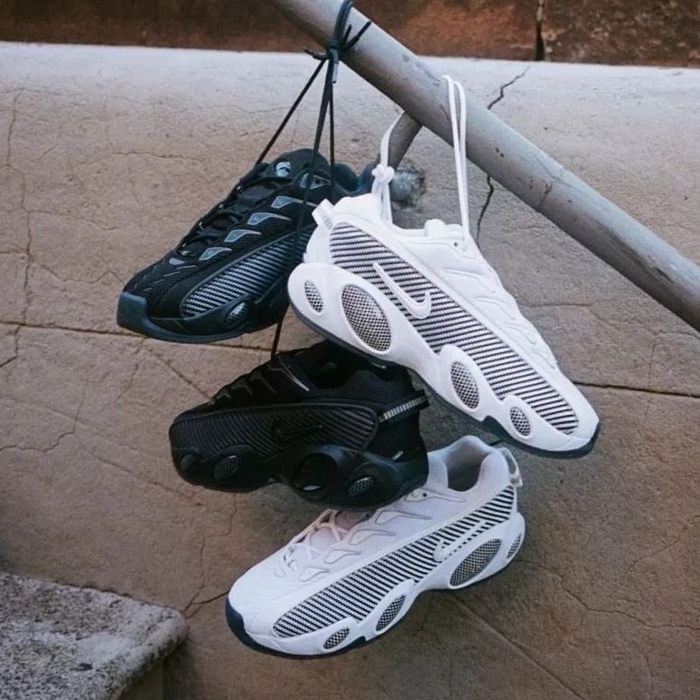 snkr_twitr's tweet photo. AD: NEW NOCTA x Nike Glide drops tonight at 12am PT/3am ET

Nakedcph 
White/Black https://t.co/3MZcb8qm4I
Black/Iron Grey https://t.co/jNBsjo65aS

Slam Jam 
White/Black https://t.co/O02EjY7kt7
Black/Iron Grey https://t.co/bxkszdeq3K https://t.co/se1oemH59l
