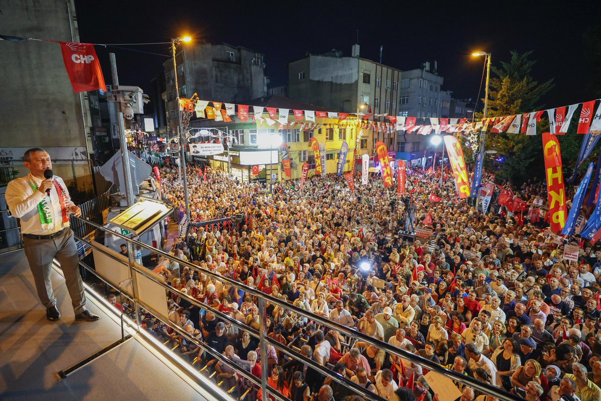 Cemal Enginyurt (@cenginyurt52) on Twitter photo Sen yürümene bak Sayın <a href="/eczozgurozel/">Özgür Özel</a>
Yol arkadaşların seninle.
Bu yolcukdaTOPUKSUZ olanlar kaçsınlar..
Saraylar onların olsun.
Satılıklar kiralıklar pazara meze olsun.
Halk kararını verdi.
MEYDANLAR BİZİMLE. Sen yürümene bak Sayın <a href="/eczozgurozel/">Özgür Özel</a>
Yol arkadaşların seninle.
Bu yolcukdaTOPUKSUZ olanlar kaçsınlar..
Saraylar onların olsun.
Satılıklar kiralıklar pazara meze olsun.
Halk kararını verdi.
MEYDANLAR BİZİMLE.