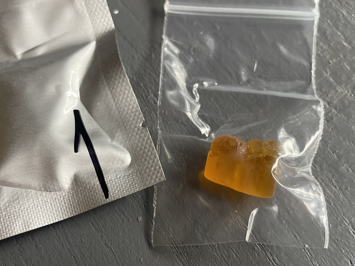GreenBritainUK's tweet photo. ORDER#50!! 😜Arrived (7g Jack Herer) + Free Hash &amp; Gummy Bear!! Try service for 💯 FREE YES! FREE!! Including postage (see pinned post) Hash, Weed, Gummies, Vapes all via post (UK &amp; Europe) 🇬🇧 #gbcodes #hash #weeduk #greenbritainlegit #greenbritainreviews #telegramvendors #ganja https://t.co/vKwr2yW5YU