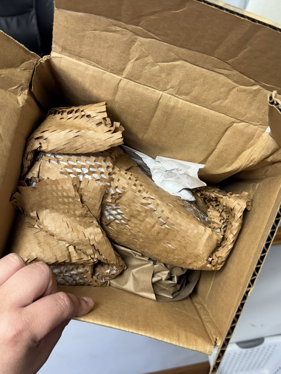 Erick_Messer's tweet photo. Hey @FedExHelp, you and I have some SERIOUS issues.

Is this seriously how you deliver your packages? A $1,400 camera lens with a fragile sticker? Are you joking???

And this is the THIRD TIME you’ve delivered a lens to me like this. Crushed and tossed. 

Completely unacceptable. https://t.co/cXvOYfsXl9