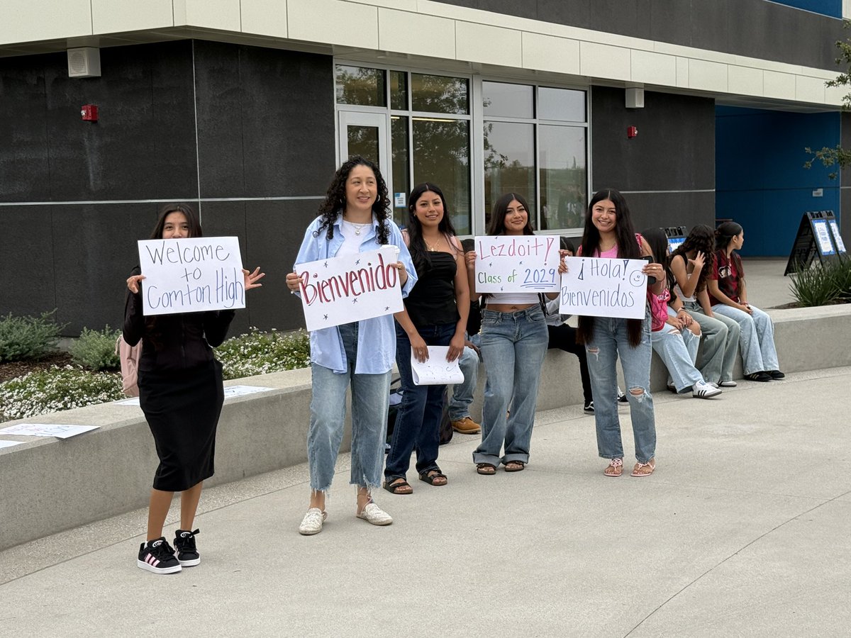 ComptonUnified's tweet photo. ๐๐ A Historic Day in Compton! ๐ซโจ
Today Compton Unified made HISTORY โ with the very first day of school at the brand-new $200 MILLION Compton High School! ๐ Nearly 2,000 @MightyTarbabes arrived ON TIME and ready to learn! ๐๐ค
#ComptonUnified #ComptonHighSchool #Elevate https://t.co/g60D9y97Ho