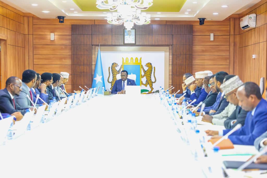 ILO - Labour Migration East and Horn of Africa (@ehoalabourmig) on Twitter photo Today, the Government of <a href="/Somalia/">Federal Republic of Somalia🇸🇴</a> has confirmed its commitment to fair recruitment by adopting the Private Employment Agencies (#PrEAs) Regulations which was developed with the support of the <a href="/ilo/">International Labour Organization</a> Better Regional Migraiton Management (#BRMM) Programme.
🧵1/2 Today, the Government of <a href="/Somalia/">Federal Republic of Somalia🇸🇴</a> has confirmed its commitment to fair recruitment by adopting the Private Employment Agencies (#PrEAs) Regulations which was developed with the support of the <a href="/ilo/">International Labour Organization</a> Better Regional Migraiton Management (#BRMM) Programme.
🧵1/2