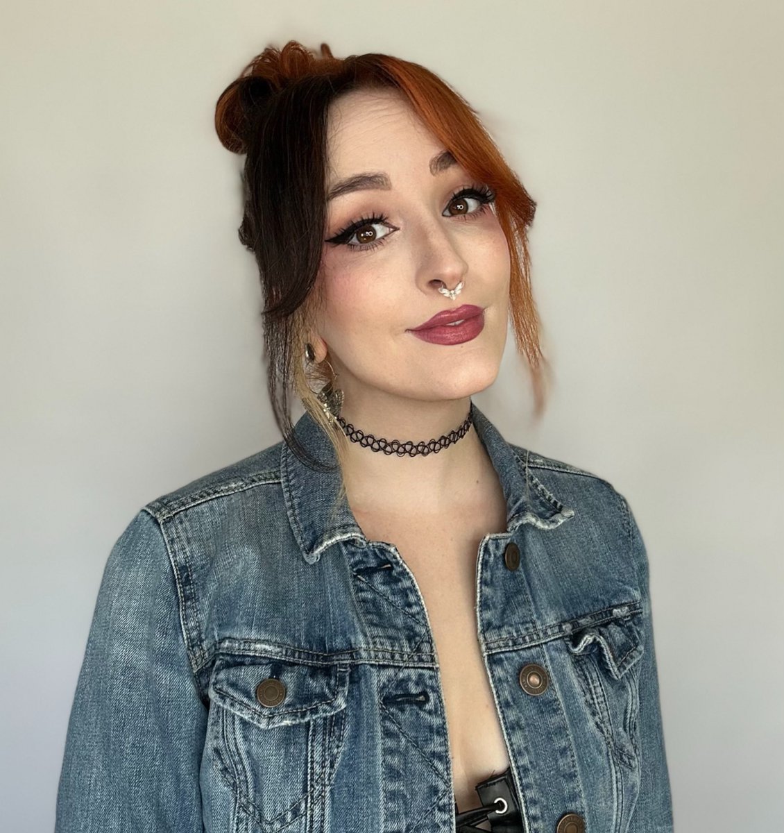 WatchGirlsPlay's tweet image. 2015v2025