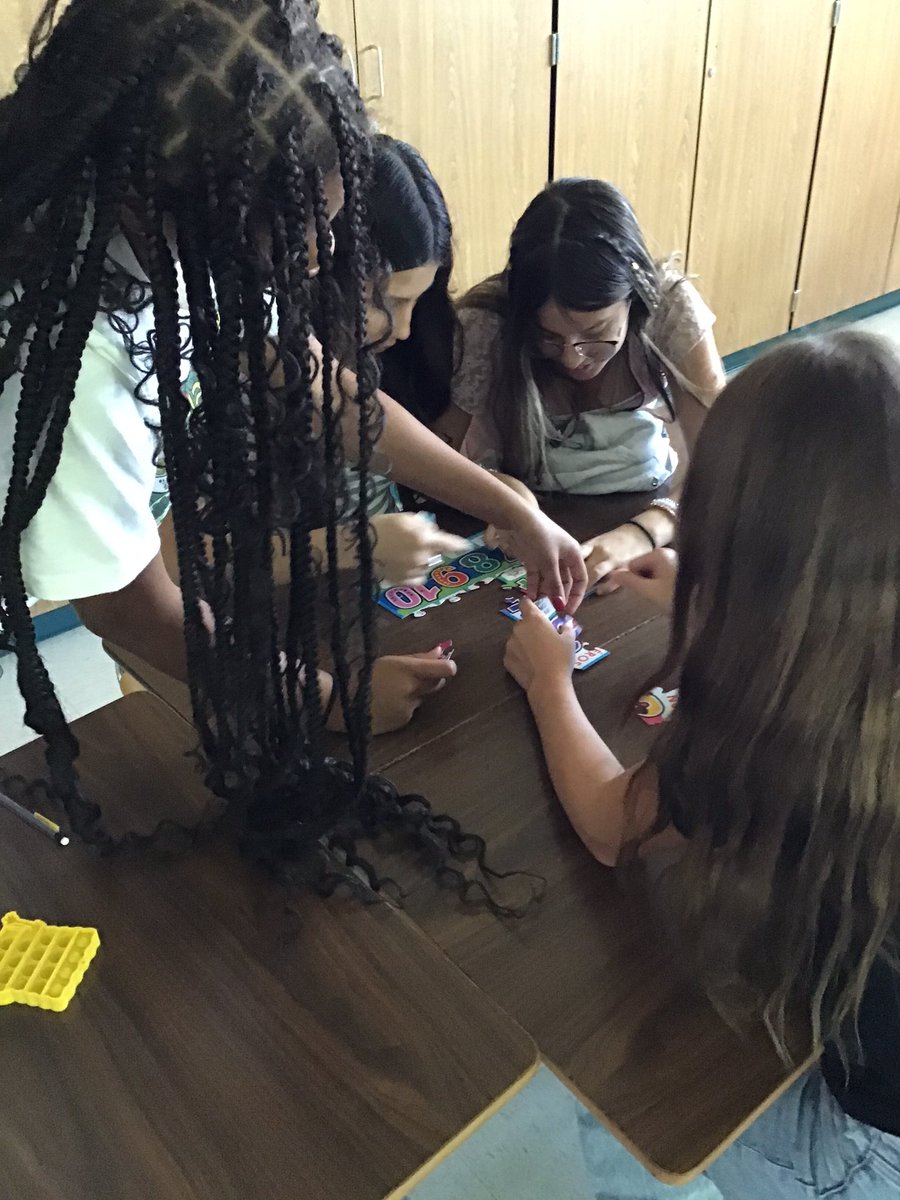 Practicing our classroom values of “Teamwork” and “Respect” for which I show gratitude. #StinsonPride