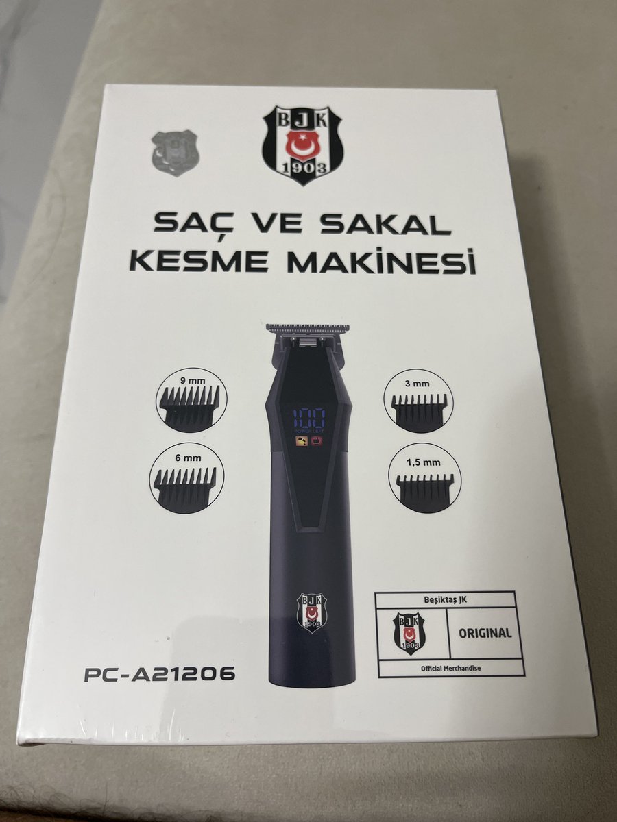 sinanjk3's tweet photo. Saçına da sakalına da BEŞİKTAŞ yakışır🦅🦅#besiktasınmacıvar https://t.co/4tfrW3Hcov