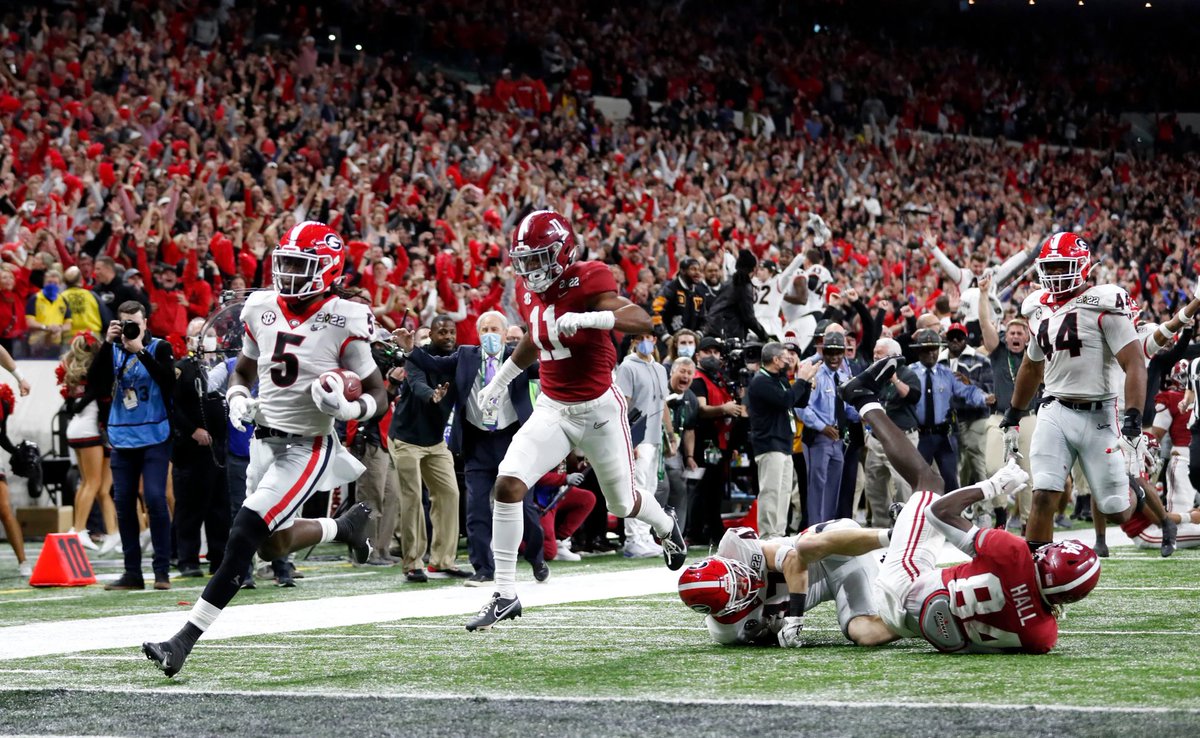 TopTierUGA's tweet photo. A picture worth a thousand words. #GoDawgs https://t.co/UdGcteLLcE
