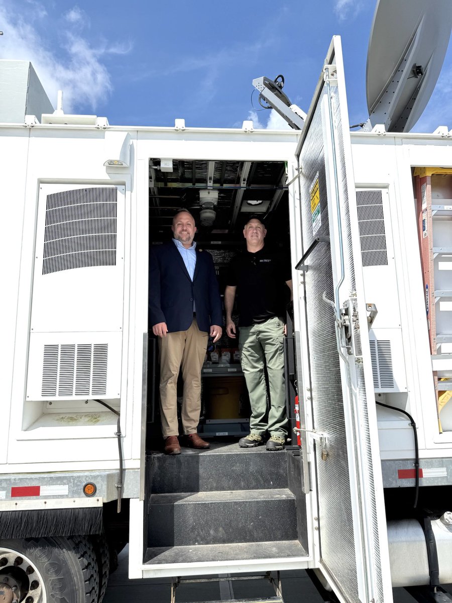 RepRussellFry's tweet image. In an emergency, seconds count.

With @FirstNet and @ATT’s 5G expansion in Marion County, our first responders will have faster, stronger, and more reliable communications—helping save lives and keep us safe.

This is a big win for SC public safety. Let’s keep building on this…