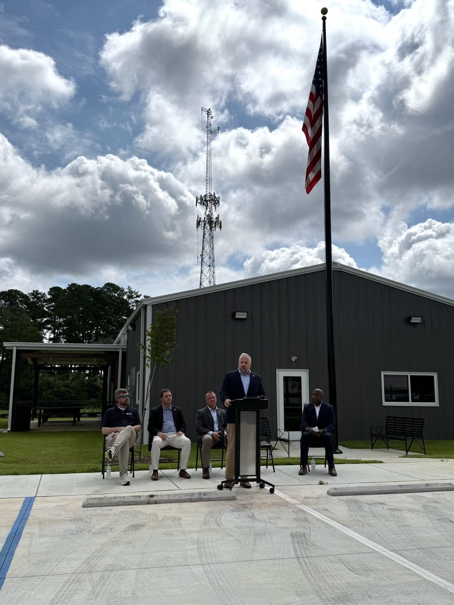 Congressman Russell Fry (@reprussellfry) on Twitter photo In an emergency, seconds count.
With <a href="/FirstNet/">FirstNet, Built with AT&T</a> and <a href="/ATT/">AT&T</a>’s 5G expansion in Marion County, our first responders will have faster, stronger, and more reliable communications—helping save lives and keep us safe.
This is a big win for SC public safety. Let’s keep building on this In an emergency, seconds count.
With <a href="/FirstNet/">FirstNet, Built with AT&T</a> and <a href="/ATT/">AT&T</a>’s 5G expansion in Marion County, our first responders will have faster, stronger, and more reliable communications—helping save lives and keep us safe.
This is a big win for SC public safety. Let’s keep building on this