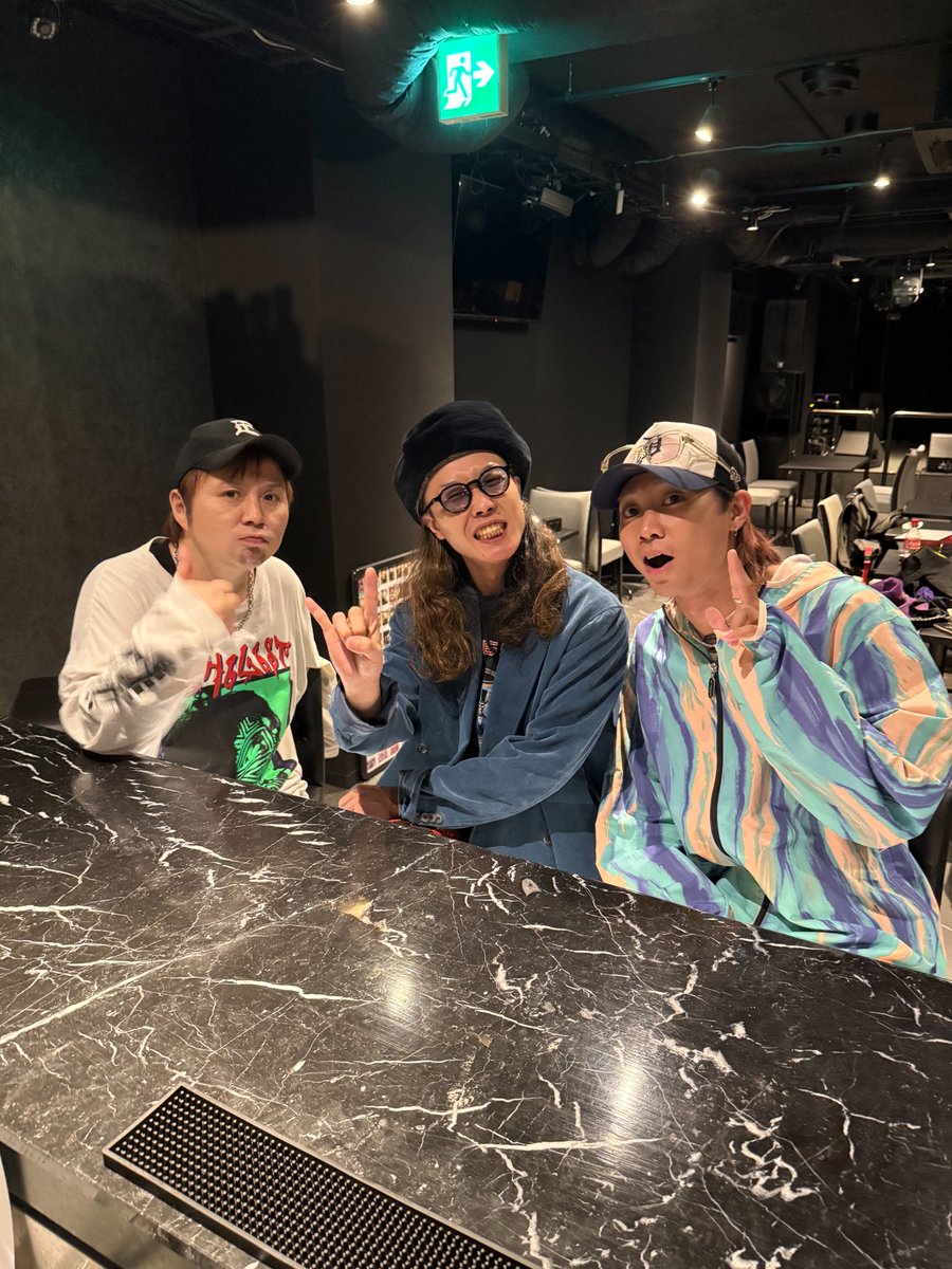 banicone's tweet photo. 📡第7回放送分公開📡
バニコネ第7回放送分をYouTubeにて公開📺

ゲストはLycaon、Initial'L等のバンドで活躍したギタリストのSatoshi氏 @Initial_L_sabo 🎩

彼のギタリストエピソードや自主イベントなどについて深掘り🪏

https://t.co/8pA3R2NQ6F

#バニコネ #バーニーズ #Satoshi #スターキャット https://t.co/xz78SKm3QP