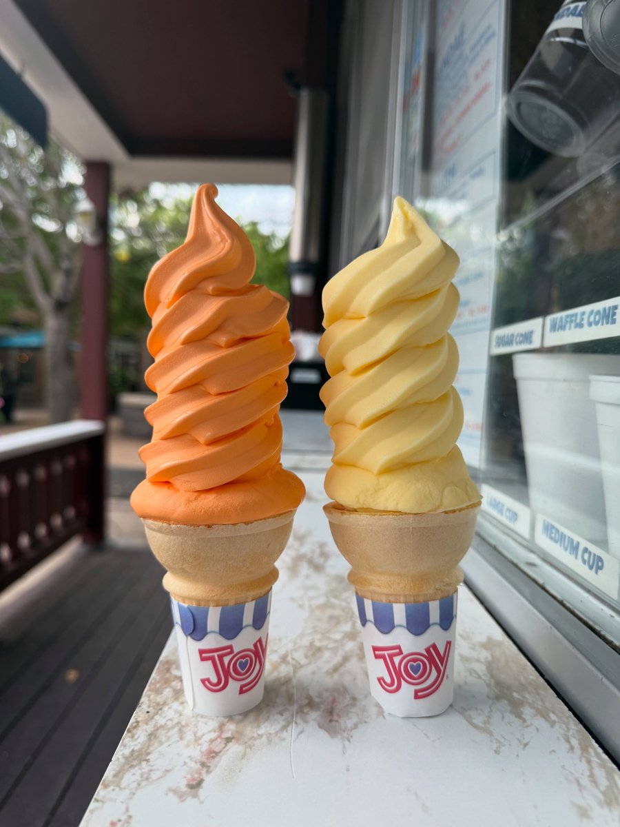 Orange &amp; Pineapple Dole Soft Serve are the flavors of the day for Thursday 8/14! 

Order online: cupandconewbl.com 

Open until 10pm
