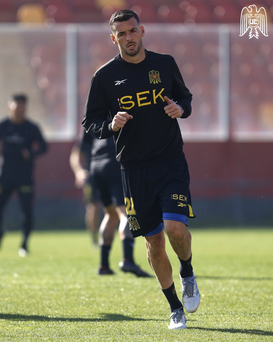 UEoficial's tweet photo. ¡Mañana es con TODO! 👊

Vamos Rojo querido, a dejar los tres puntos en la Catedral 🏟️🇪🇸

📸 @carlossucco https://t.co/HrKq91tRgT