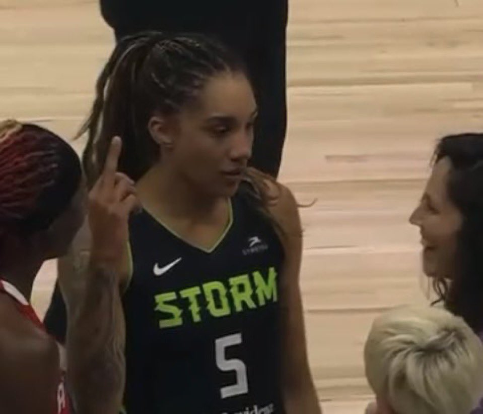 DT’s Long Shorts 🩳 tweet media