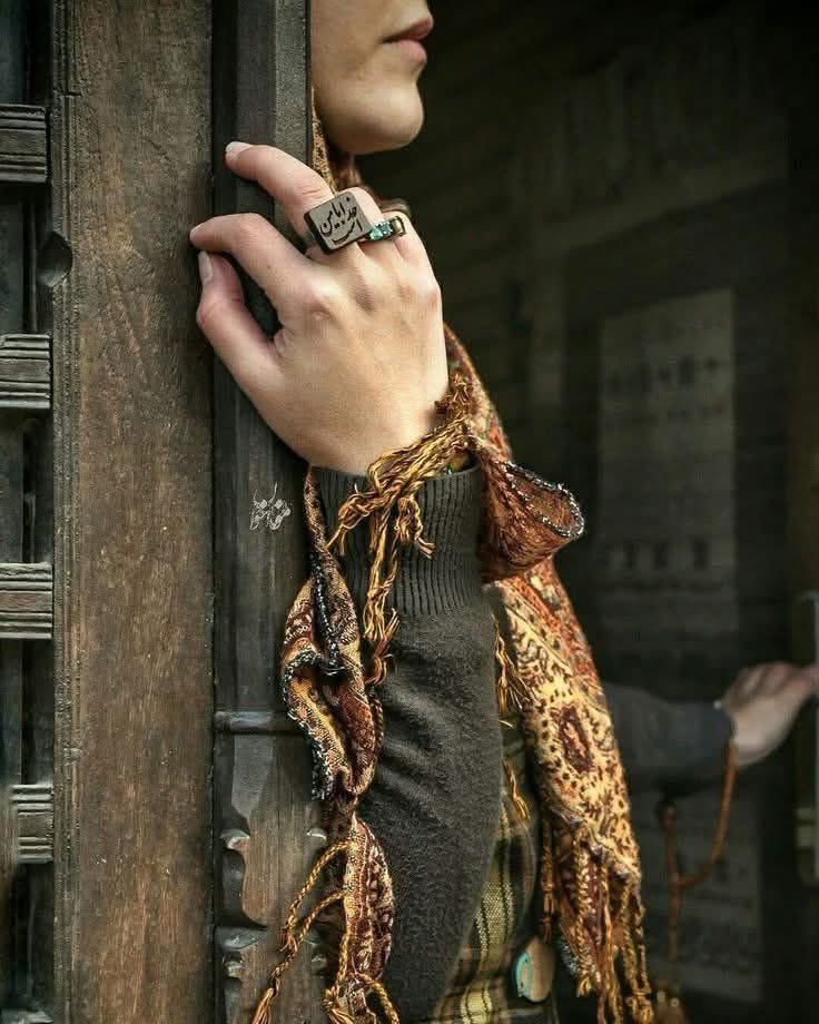 |

Bâzı insanlar aynı şeyi istemelerine râğmen ANLAŞAMAZLAR..

Sebebi;
Beklentilerin aynı,
Fedakârlıkların FARKLİ olmasıdır..!

_______