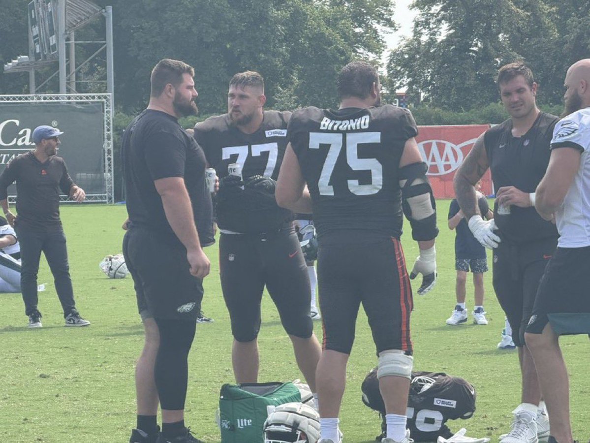 WeAreBigGuys (@wearebigguys) on Twitter photo Landon Dickerson brought out some Miller Lites for the Cleveland/Philly O-Linemen to enjoy post practice per <a href="/BKubena/">Brooks Kubena</a>
Most O-Line move ever 😂 Landon Dickerson brought out some Miller Lites for the Cleveland/Philly O-Linemen to enjoy post practice per <a href="/BKubena/">Brooks Kubena</a>
Most O-Line move ever 😂