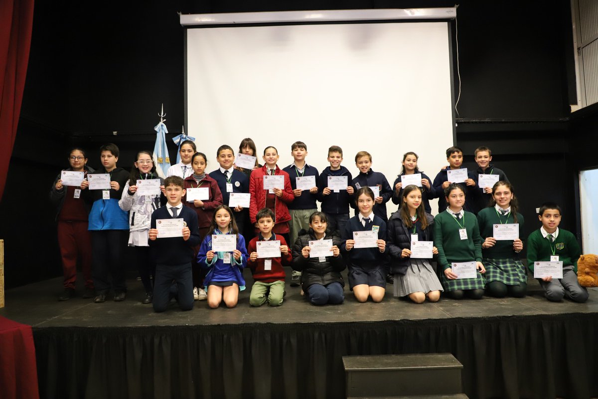 VirasoroMuni's tweet photo. 🏅ENTREGA DE PREMIOS DE LAS OLIMPIADAS DE MATEMÁTICAS ÑANDÚ – Instancias Provinciales ✅ Virasoro fue escenario de la entrega de premios de las Olimpiadas de Matemáticas Ñandú, correspondientes a las instancias provinciales. https://t.co/uYTy7ALvQD