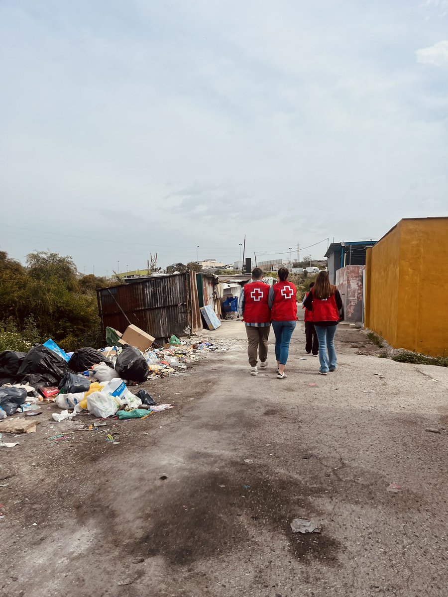 Hace unos meses me embarqué en uno de los barrios con índice más altos de exclusión a nivel nacional.
Tras haber concluido el proyecto; cada día más segura de que escogí el camino profesional correcto. Acompañar y dar voz a las personas forma parte de mi y de la vida que quiero.