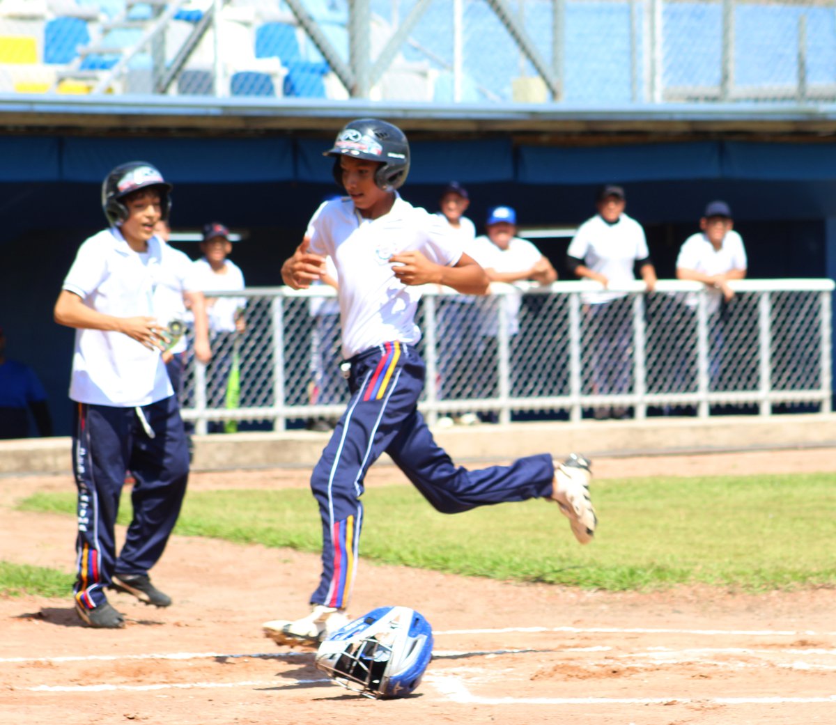 #Béisbol⚾🇸🇻
C.E Barrio La Fátima finalista en el béisbol de los Juegos Deportivos Estudiantiles 2015

Lee acá la reseña
fedebeisl1.wordpress.com/2025/08/14/la-…