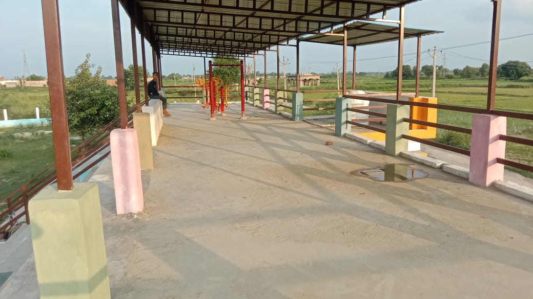 dmsid1's tweet photo. आज मिठवल ब्लॉक के साड़ी कला ग्रा��� में जिला प्रशासन द्वारा ग्राम निधि, मनरेगा एवं क्षेत्र पंचायत निधि  के सहयोग से निर्माण कराये गये ग्रामीण स्टेडियम  का उद्घाटन मा0 सांसद डु��रियागंज श्री जगदम्बिका पाल जी द्वारा किया गया।
@CMOfficeUP @UPGovt @InfoDeptUP https://t.co/JZOscoviSh