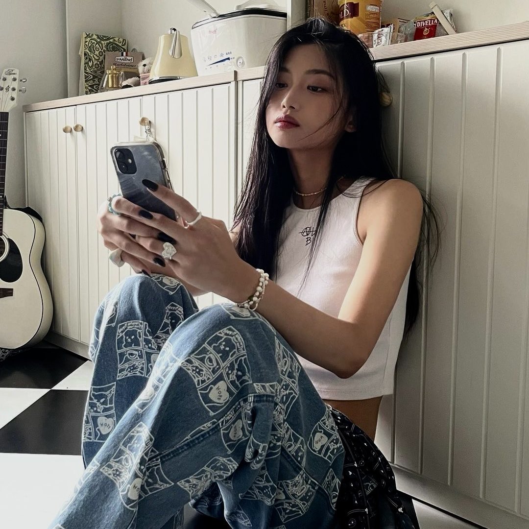 𝓐́ || VERY SLOW DMS tweet media