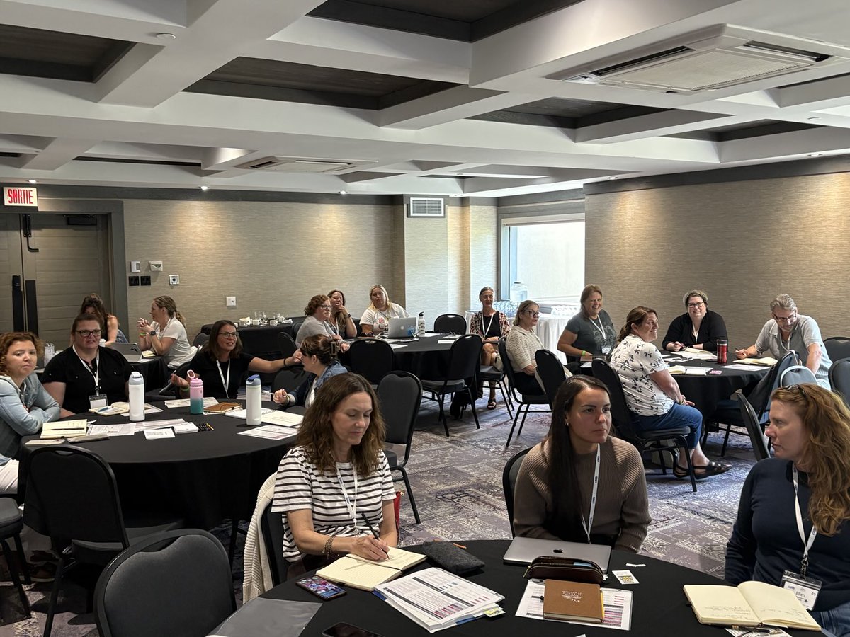 Stephanie McNaughton animated a workshop entitled Syntax at the Summer Literacy Symposium looking at how words and word order impact meaning.