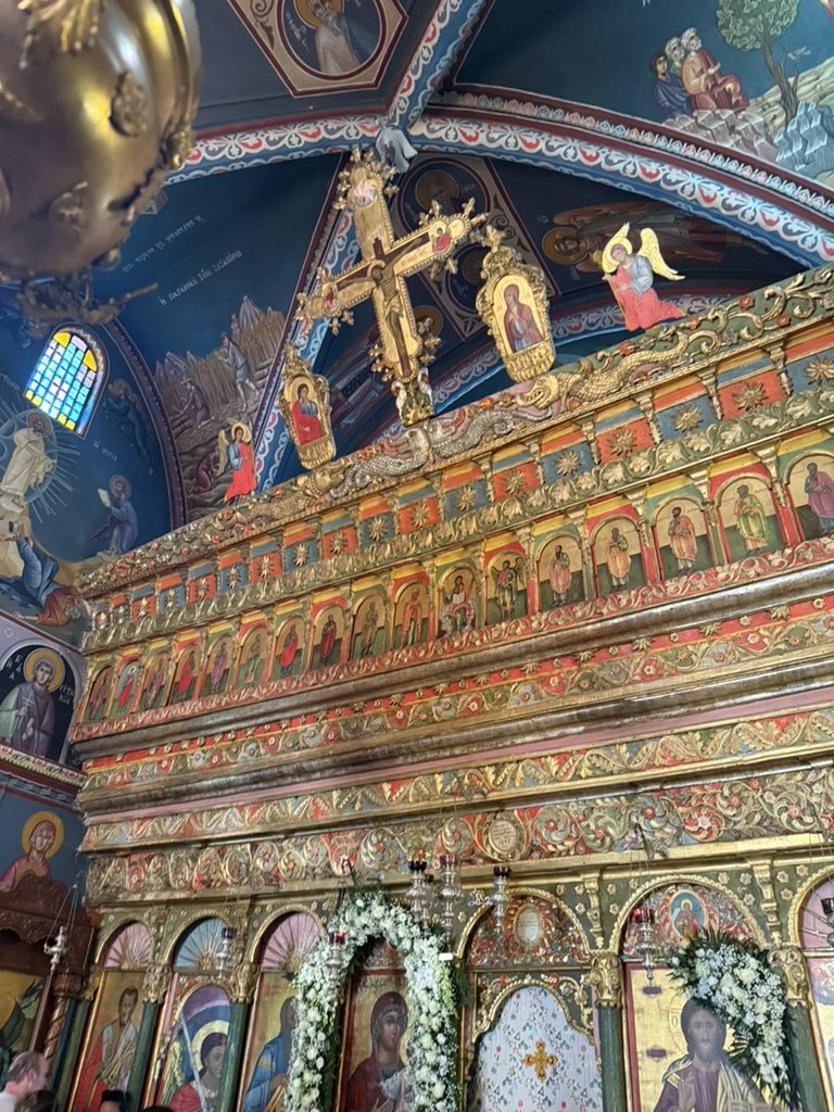 kimbeexx's tweet photo. @ourladyoflourd1 L year 3 visited church while he was in Greece https://t.co/68qtj9tdhT