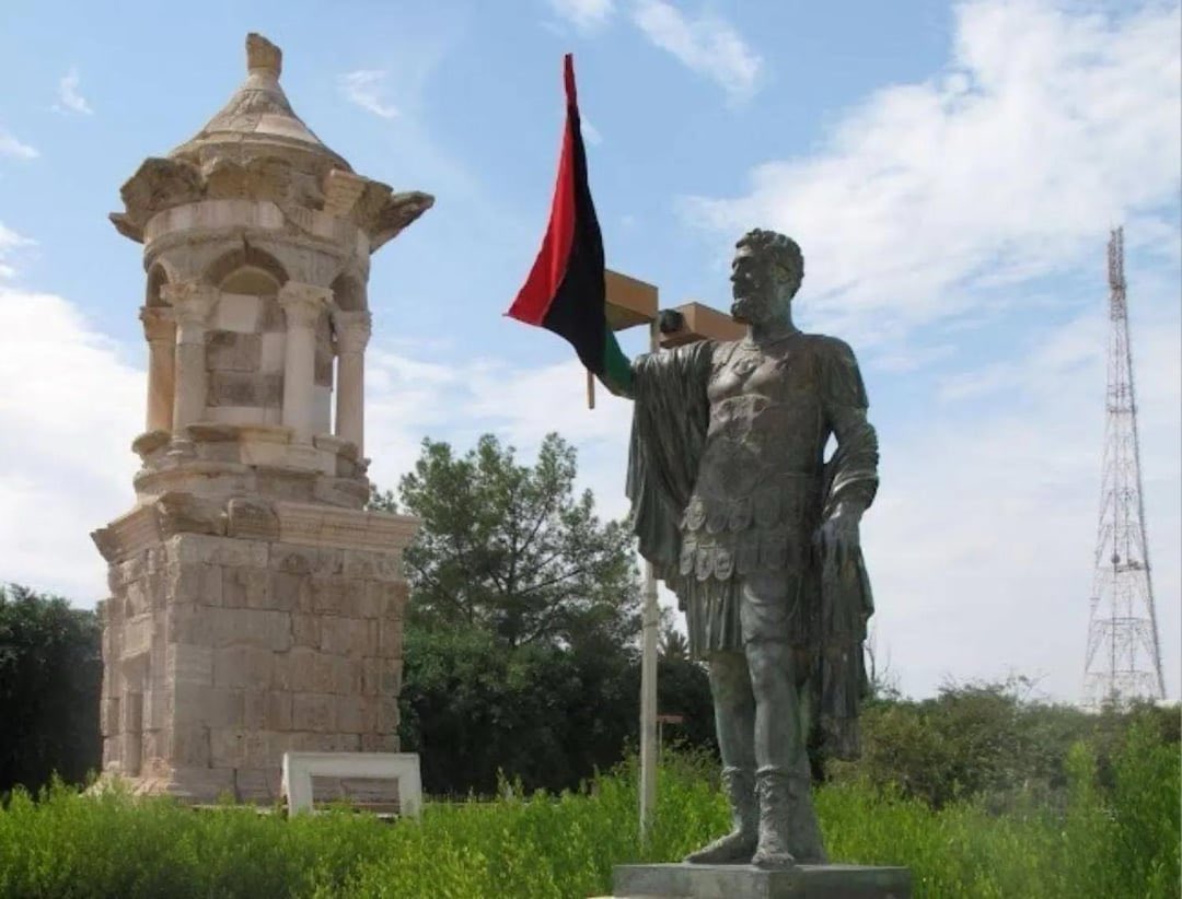 africanae9732's tweet image. Statue of Septimius Severus in Libya!