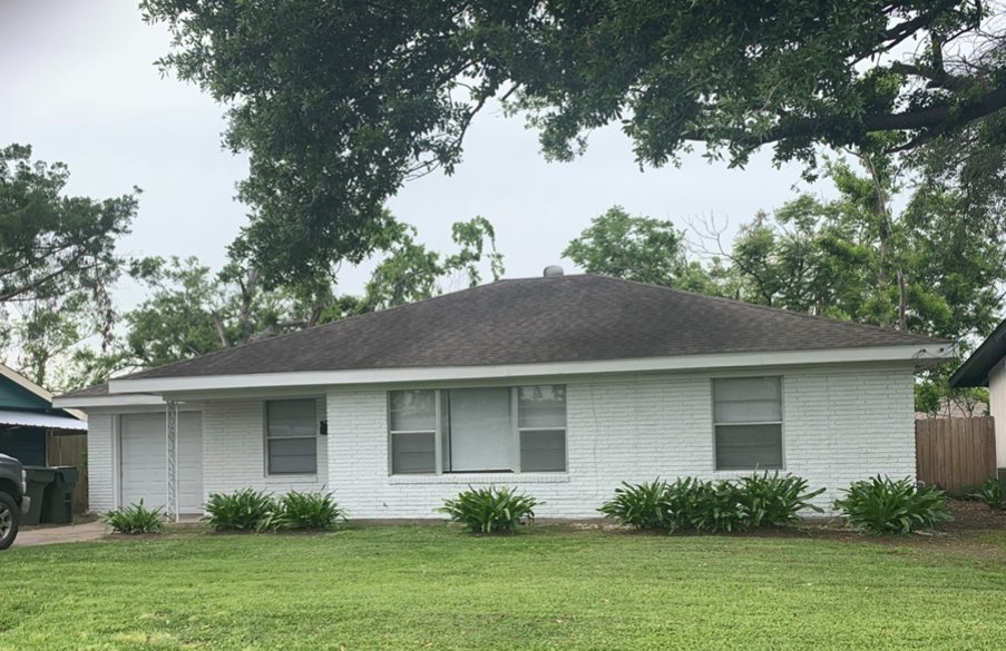HomesForRentLC's tweet photo. Home for Rent 
1407 15th Street, Lake Charles, LA 70601
3 Bed | 1 Bath | $1,400 Rent | $1,000 Deposit
This well-maintained home is located 1.5 blocks East of Enterprise Blvd. Garage and pet-friendly. Schedule a showing today by calling 337-794-0778. https://t.co/1wMSv5Z65D https://t.co/EJTIWAySQw
