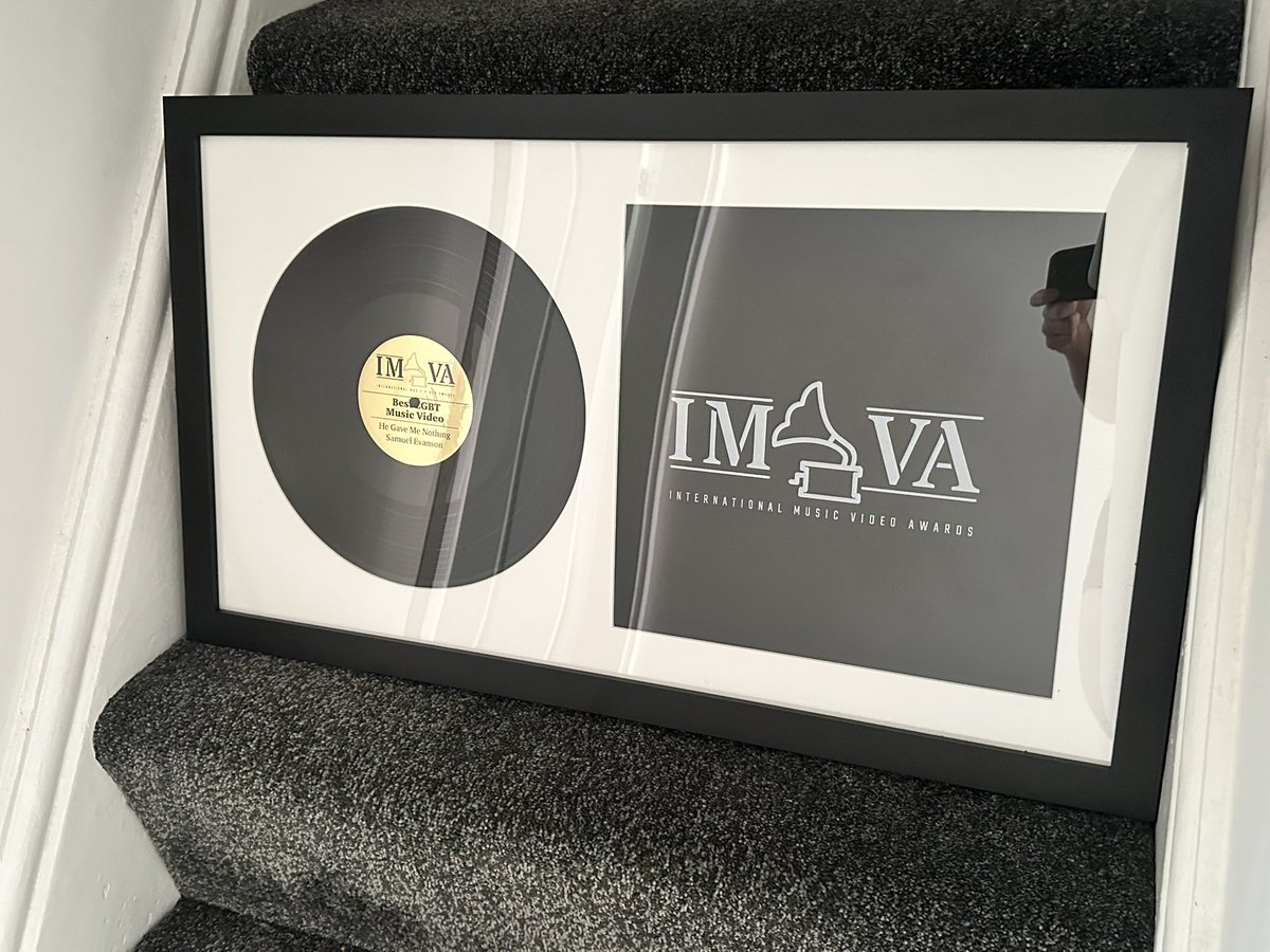 samuel_evanson's tweet photo. We won an International Music Video Award for ‘He Gave Me Nothing’ 💜 thank you so much to everyone who worked on the video. Absolutely over the moon 😱🤩 @vesselstudios @jennyalicefilms @imvawards https://t.co/awYWzEIJ3j