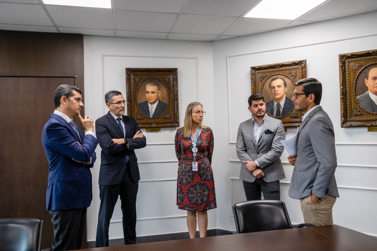 HumaneNegocios's tweet photo. 🤝 Uniendo esfuerzos por el talento y la inclusión.

Humane, Fundación Acción Solidaria, Cámara de Comercio de Guayaquil y ACNUR firman un convenio para impulsar un programa de formación en competencias laborales y abrir oportunidades de empleo para los beneficiarios. https://t.co/zhzyv7FQmn