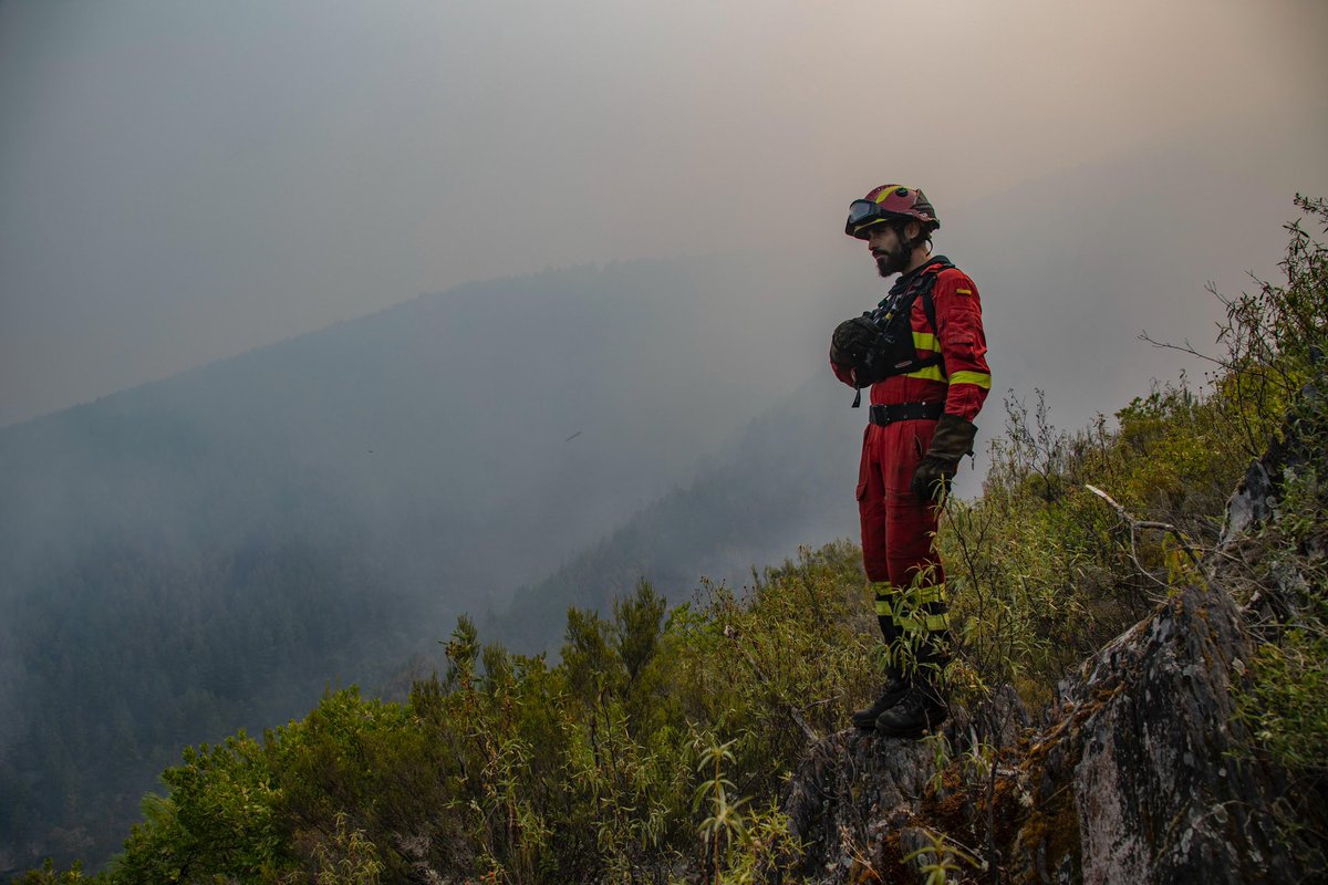 Si me vas a juzgar, ponte mis botas, siente el peso de cada paso, las heridas y las caídas… y luego dime si aún piensas lo mismo.