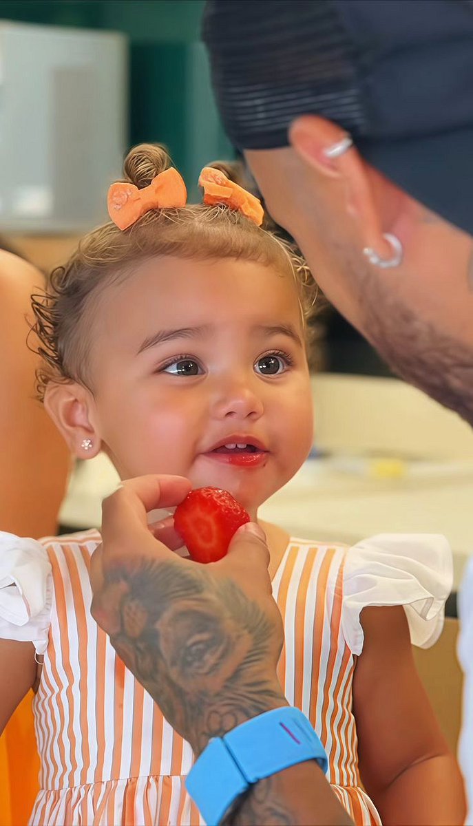 æ (@szemeovv) on Twitter photo 