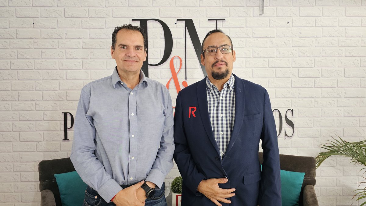 PoliticaNegocio's tweet photo. #Galería 📸 | Así se vivió la Entrevista Exprés con @MAUHOLGUIN , presidente del Consejo Empresarial Mexicano en Política y Negocios. https://t.co/QdYHoMHfSf