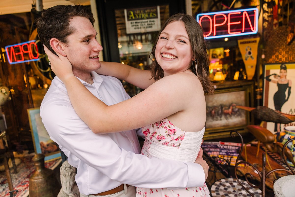 LaurasFocus's tweet photo. Amazing session with these two lovebirds in Annapolis! Blog story to come soon! #laurasfocusphotography #laurasfocus #baysidebride #annapoliswedding #annapolisweddings #downtownannapolis #annapolisengagement #easternshorewedding #easternshoreweddings #marylandwedding https://t.co/sInHfk3vW3