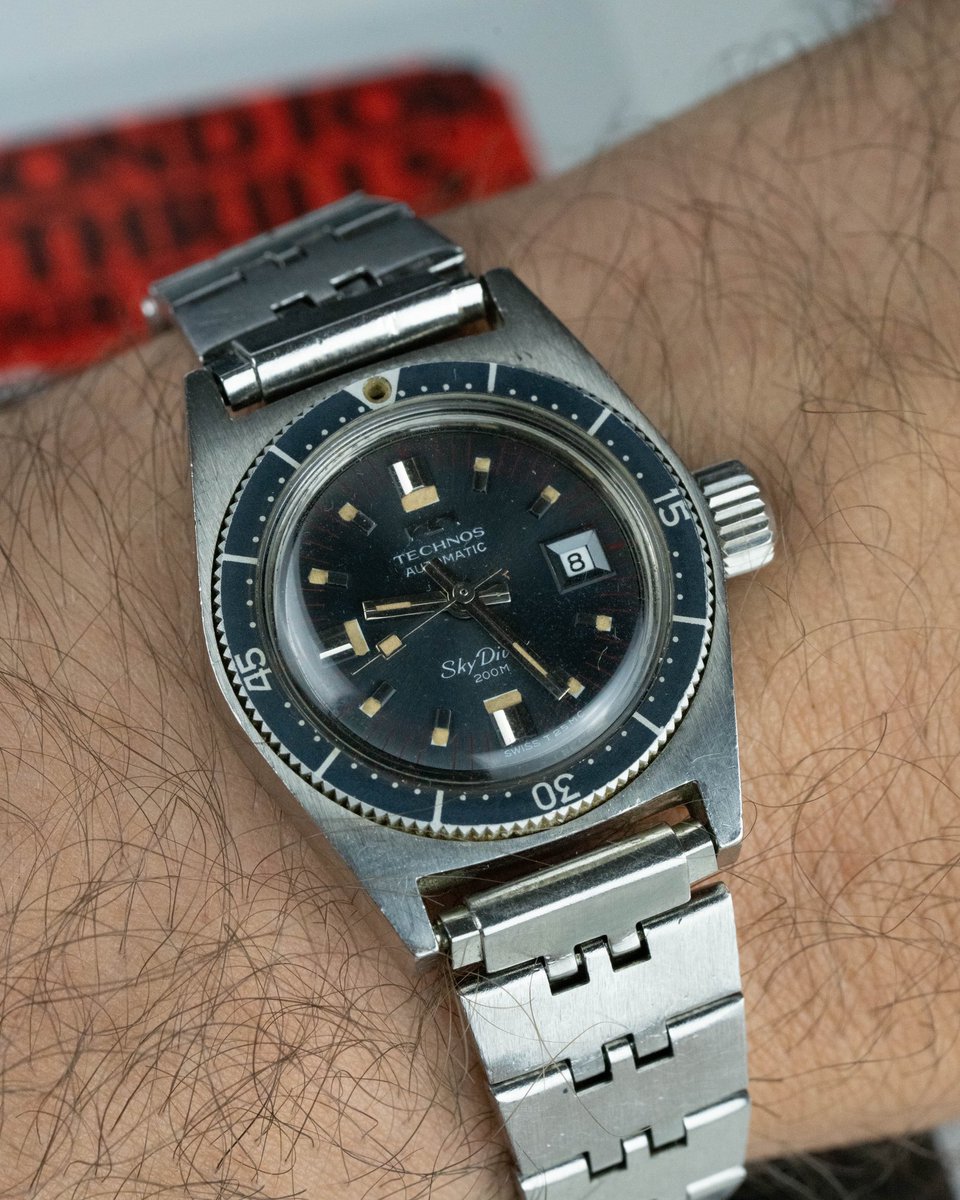 arrowsvintage's tweet photo. This Technos Sky Diver is an incredibly collectible piece from the golden age of divers. Wears very light on the wrist but has a greater presence in regards to style. Available now on the site. https://t.co/wzcyOqTGR0