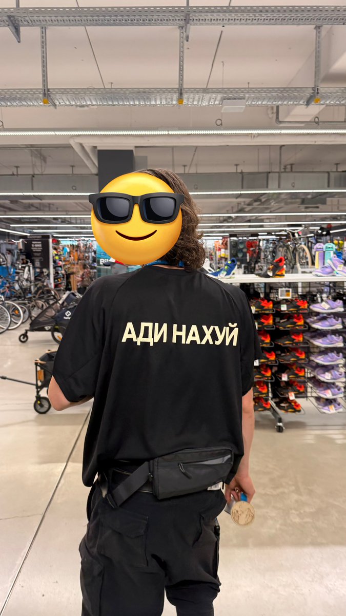 В Декатлоне у работников новая форма 👍🏻