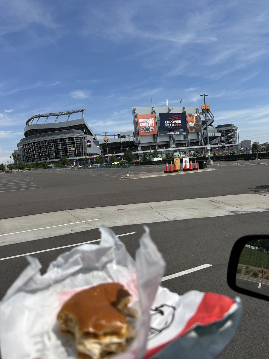 I miss football so much that I’ve decided to use my lunch breaks by sitting in the parking lot <a href="/BarstoolBigCat/">Big Cat</a>