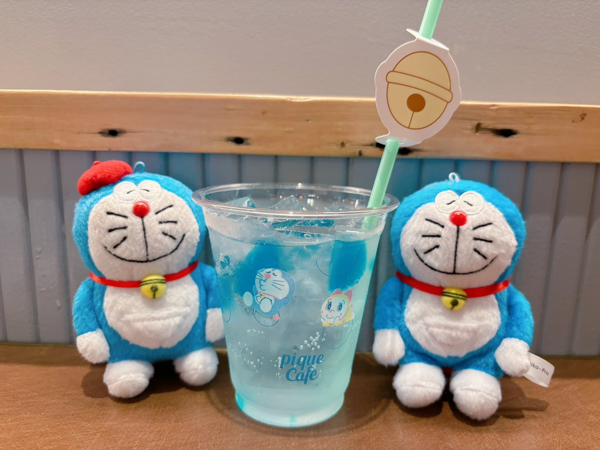 ドラえもん展　カラーチェンジグラス　love peace future ドラえもん展 カラーチェンジグラス love peace future