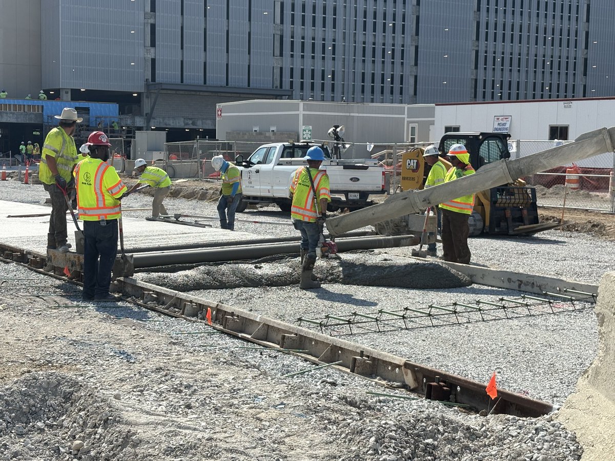 VSEngineering's tweet image. Interns Kate, Ellery, visited the IU Health construction site with David to check out the progress and watch concrete pavement being poured for one of the streets. Big thanks to our amazing interns for being a part of the VS team this summer!

#vsengineering  #vscommunity