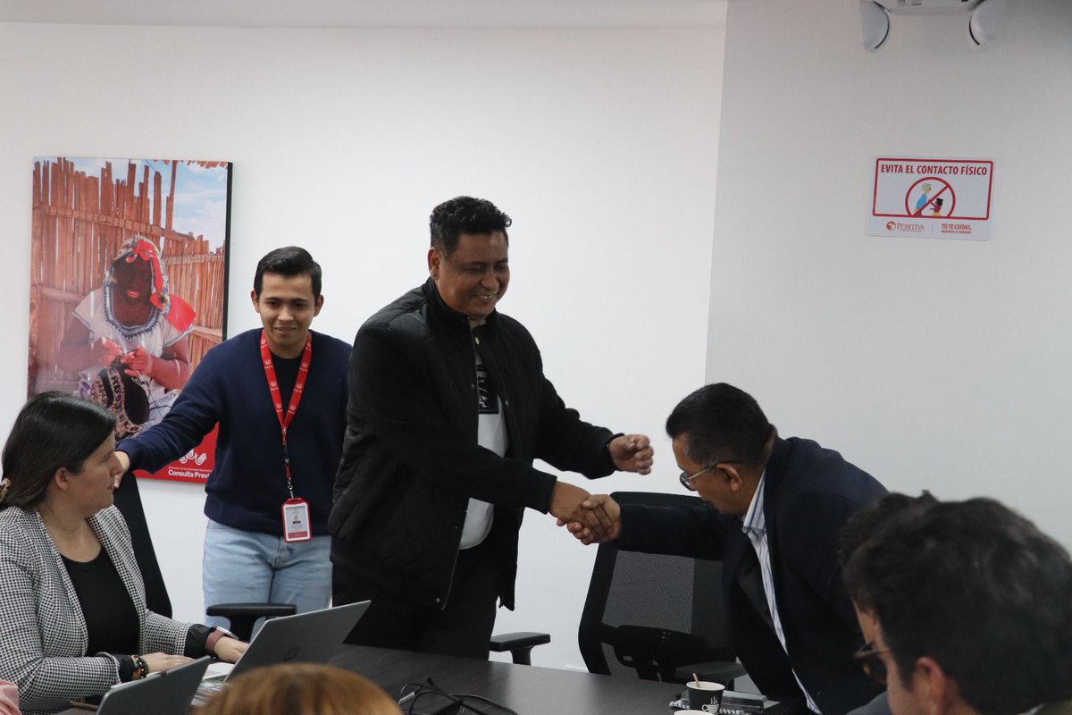 MinInterior's tweet photo. Con el equipo especializado en proyectos FENCER para la Transición Energética Justa de la Dirección de la Autoridad Nacional de #ConsultaPrevia del @MinInterior, instalamos la Mesa Técnica Interinstitucional del Proyecto Parque Eólico Winpeshi y su línea de transmisión, recientemente adquirido por ECOPETROL. 🤝