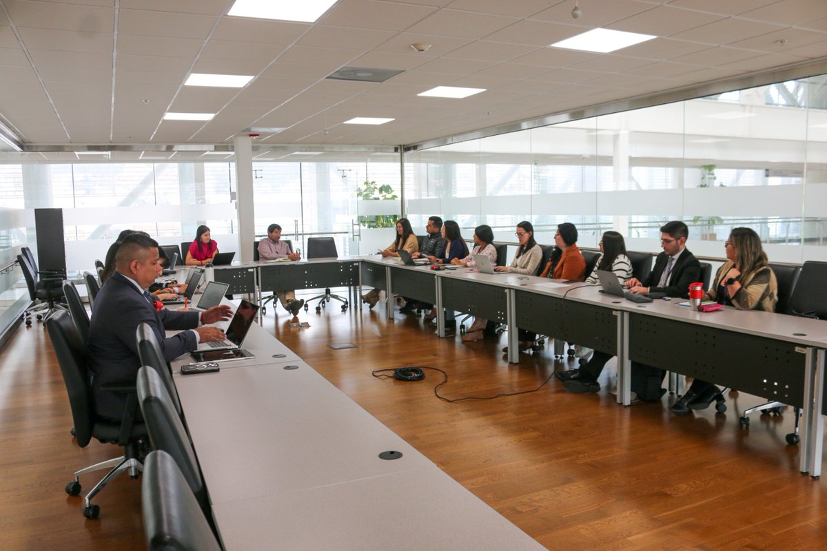Produccion_Ecu's tweet photo. 🤝 Trabajo conjunto por la sostenibilidad

El Comité Interinstitucional para la Producción y Comercialización Sostenible se reunió con @InclusionEc, @Trabajo_Ec, @SRIoficialec, @RegistroSocialE y @AgriculturaEc para articular esfuerzos en beneficio del país. 🌱🇪🇨 https://t.co/6QsNg5Auo8