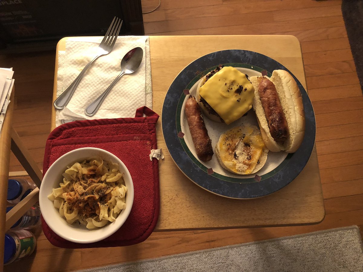 falcon0971's tweet photo. It was a good night to pull out the grill and grill up a good cheese burger & a couple of goetta dogs! #goodeats #goetta https://t.co/Fy70E9QXkh