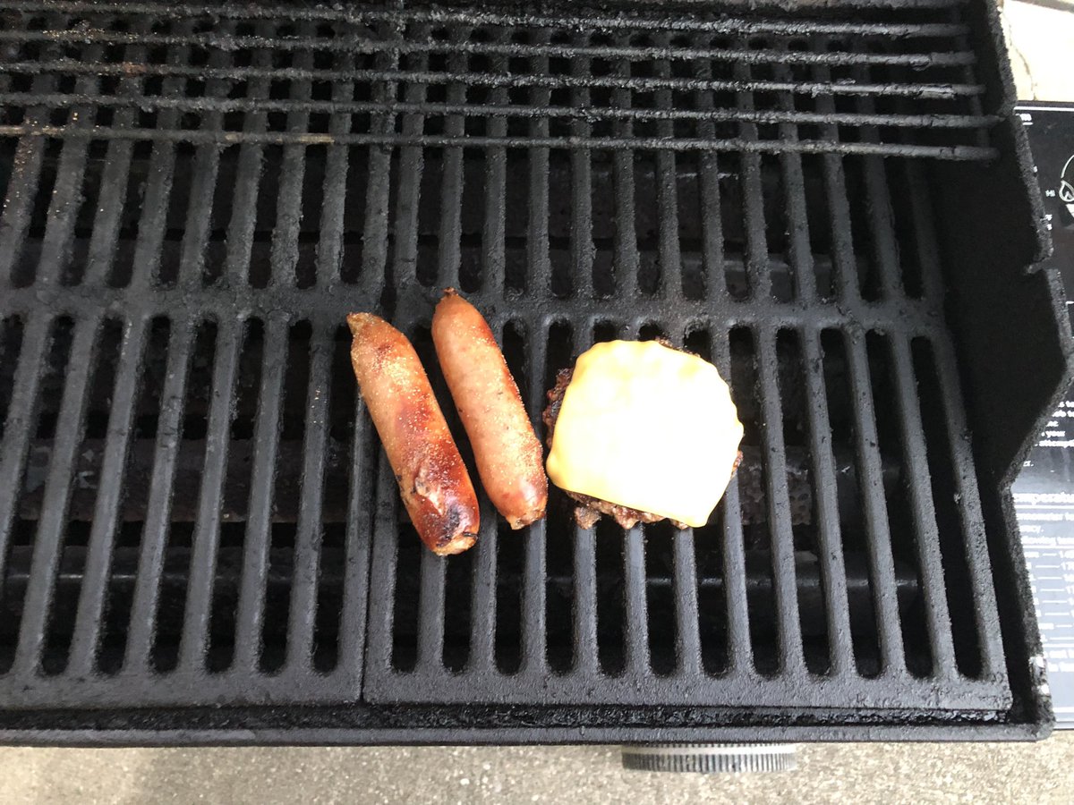 falcon0971's tweet photo. It was a good night to pull out the grill and grill up a good cheese burger & a couple of goetta dogs! #goodeats #goetta https://t.co/Fy70E9QXkh