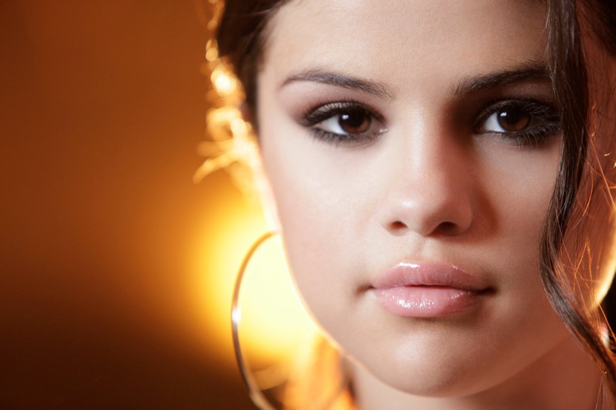 SelenaChina0722's tweet photo. “Round & Round” by @selenagomez had its BIGGEST streaming day since May 2023, with 37,389 streams on Spotify on Wednesday (13/08).
#SelenaGomez
#AYearWithoutRain https://t.co/GA2FlxwDiJ