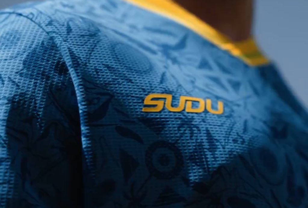🚨 OFFICIAL: Wolves release third kit.

🇧🇷 🐺 🥰

#WWFC | #Wolves