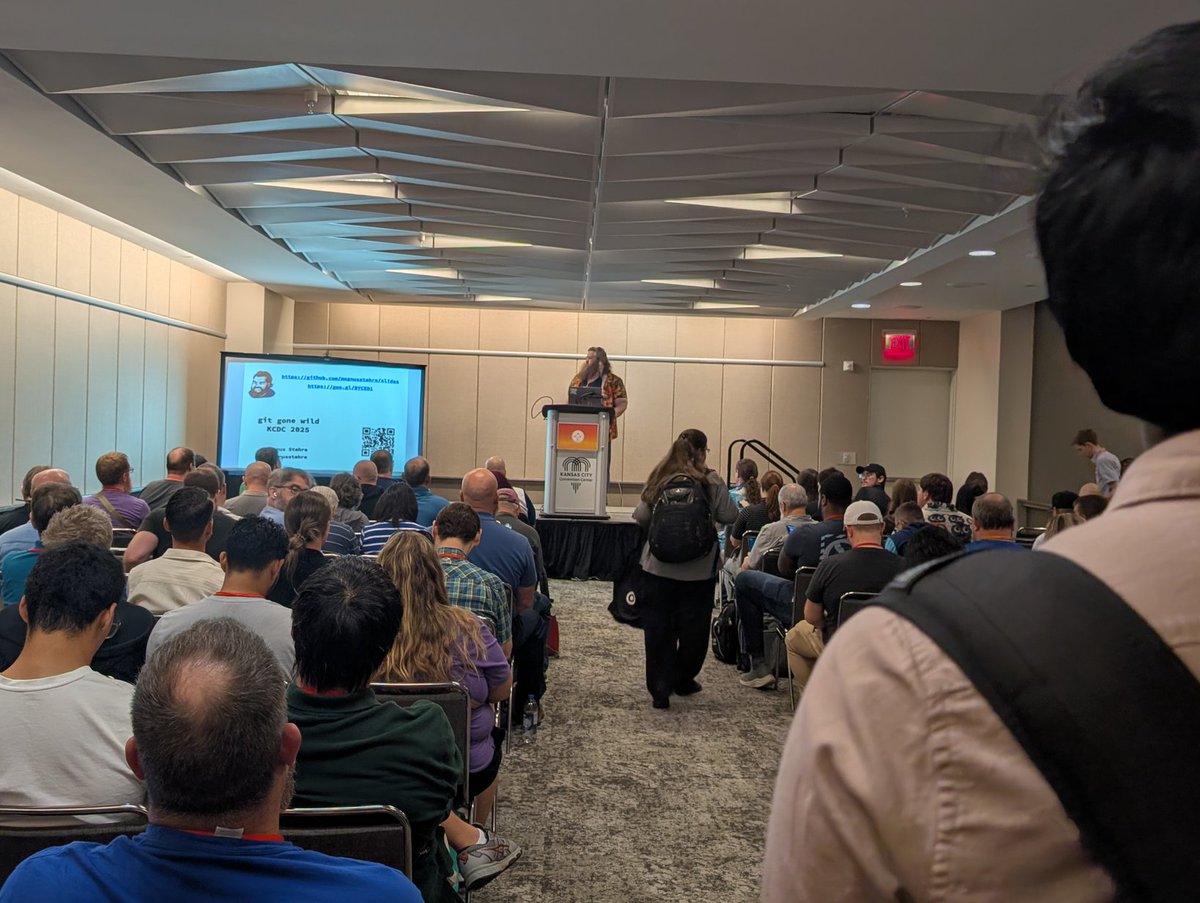 thesoccerdev's tweet image. Packed room for @magnusstahre session at @kc_dc !

#kcdc2025