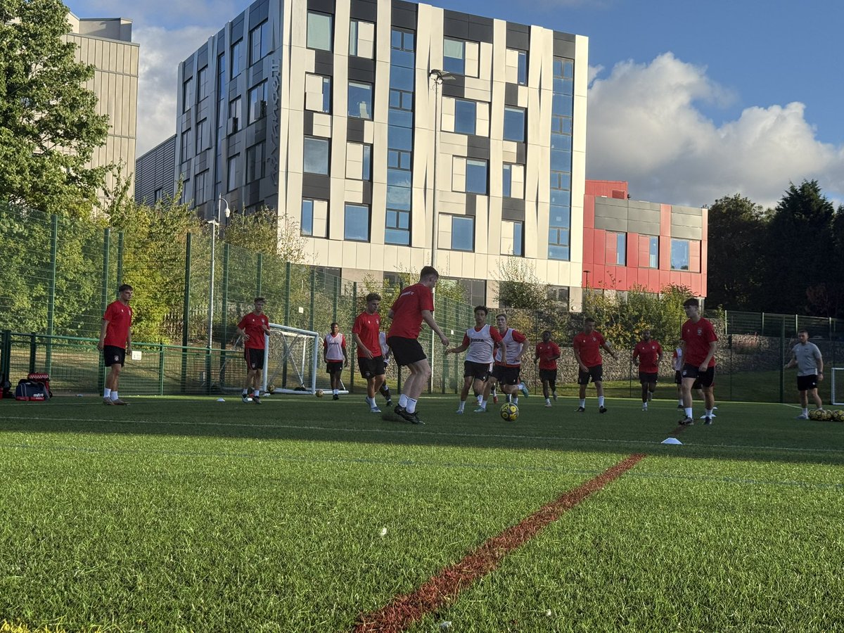 Working hard towards the weekend 💪 

You can join us by booking your space on the coach now 👇 

stourbridgefc.com/news/coach-tra…

#StourbridgeFC | #Glassboys