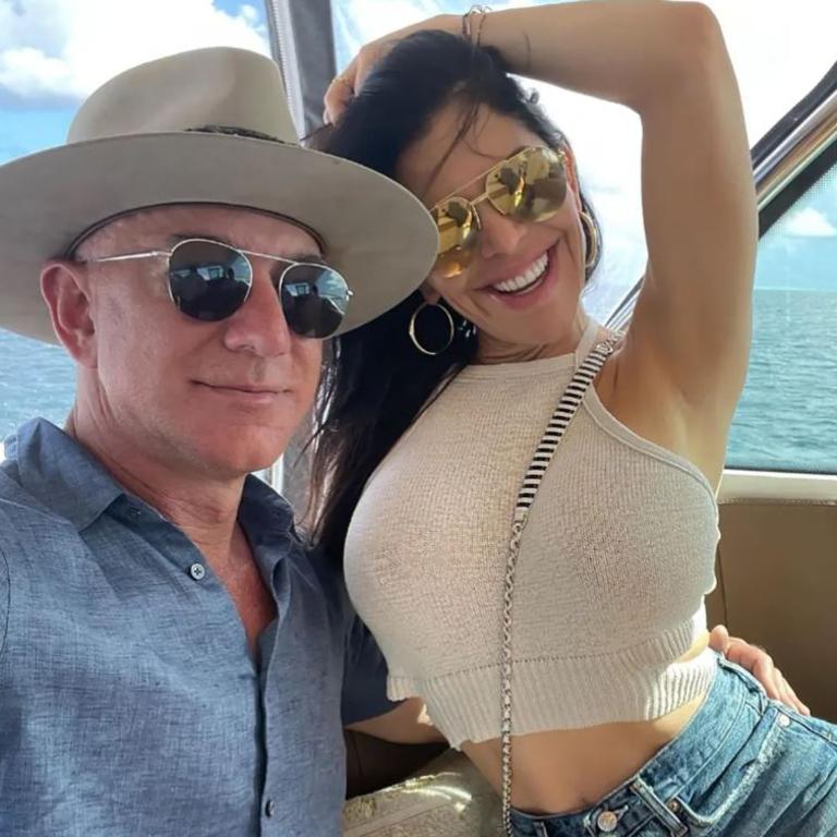 Jeff Bezos has reportedly suffered a head injury after his new wife Lauren Sanchez turned unexpectedly