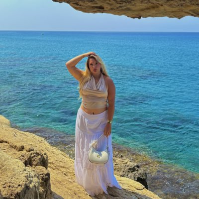 madelinebvrt's tweet photo. #NouvellePhotoDeProfil https://t.co/oycoxpTwTT
