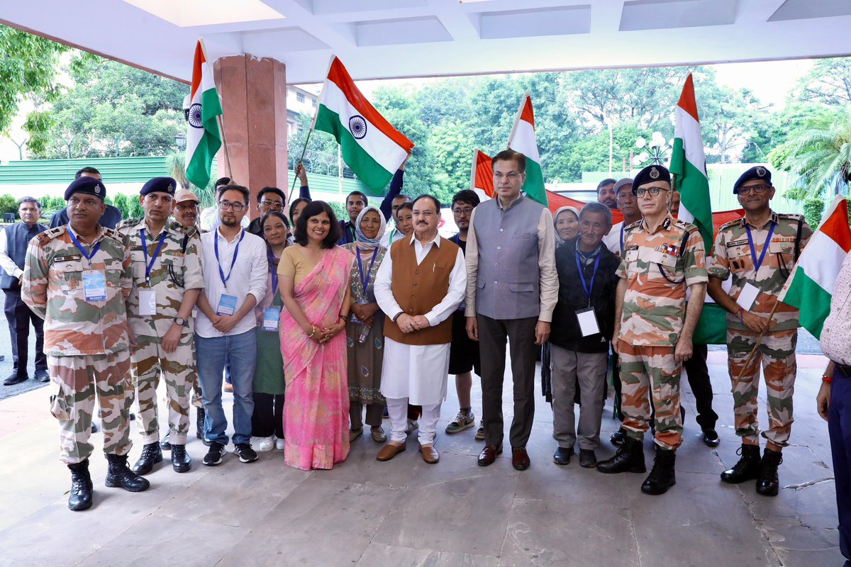 MoHFW_INDIA's tweet photo. Union Health Minister Shri @JPNadda and Union Health Secretary Smt. Punya Salila Srivastava proudly celebrated #HarGharTiranga with special guests from vibrant border villages.

Their presence reflects India’s courage and resilience. Together, we honor our nation’s spirit, spreading pride, patriotism, and unity across every home, inspiring every citizen to hoist the tricolor with love and respect.

Joining them were Shri Rajendra Kumar, Secretary, Border Management, and Shri Abdul Ghani Mir, ADG, Indo-Tibetan Border Police, whose presence added further significance to this celebration of India’s spirit and unity.