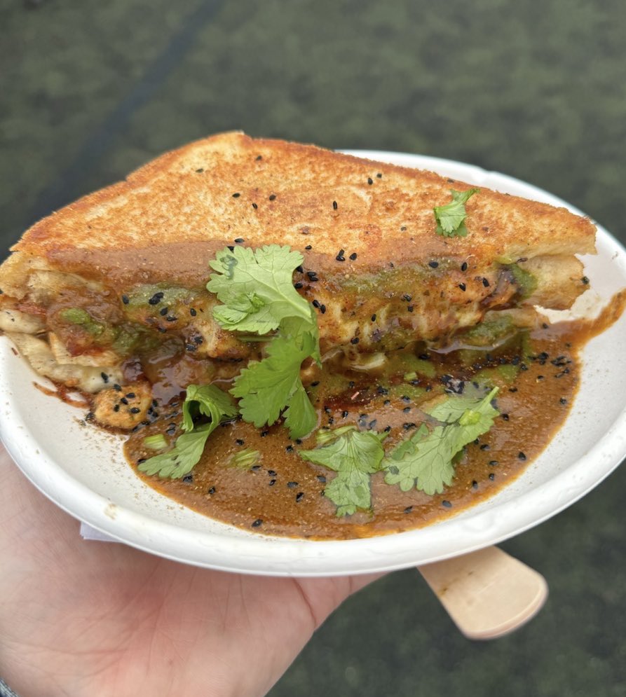 Footy Scran (@footyscran) on Twitter photo Butter chicken grilled cheese toastie at Ipswich Town (<a href="/IpswichTown/">Ipswich Town</a> fanzone)
๐ท ยฃ13 Butter chicken grilled cheese toastie at Ipswich Town (<a href="/IpswichTown/">Ipswich Town</a> fanzone)
๐ท ยฃ13